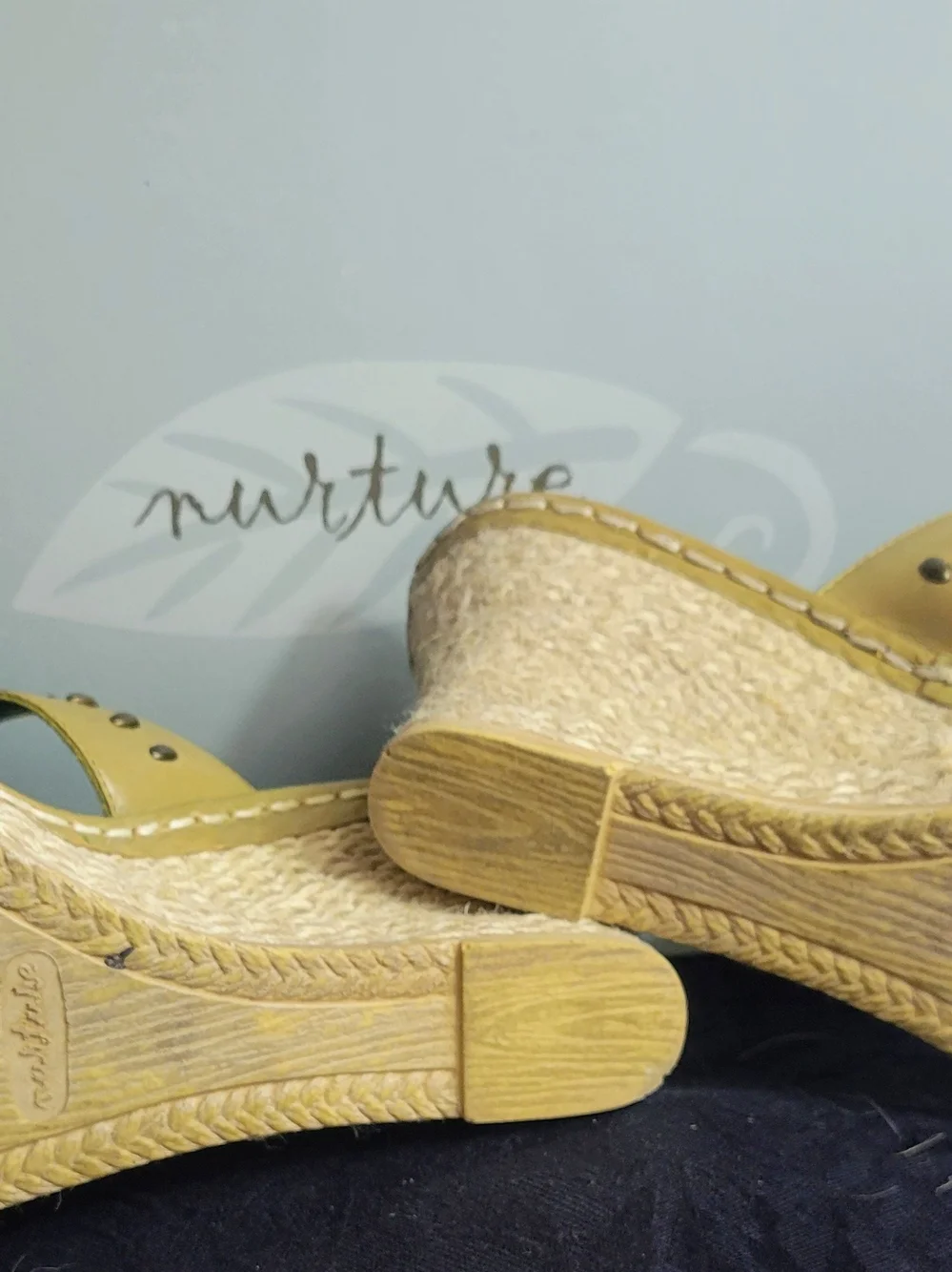 Nurture Brand Women's Bamboo-Color Studded Slide Sandals Wedge Jute 3in Heel Sz8